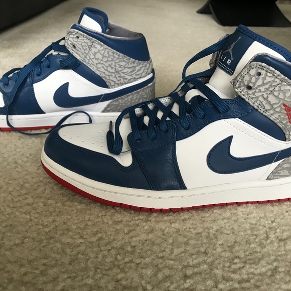 Air Jordan 1 Mid True Blue 554724-107 Sz10 *Rare* - Picture 5 of 7